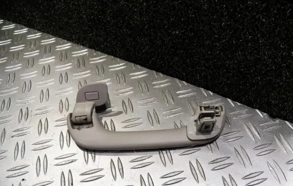 Opel Movano B Front interior roof grab handle