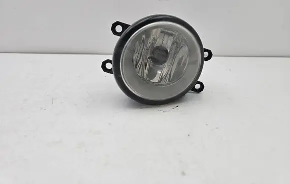 Toyota Prius (XW30) Front fog light 812200D042