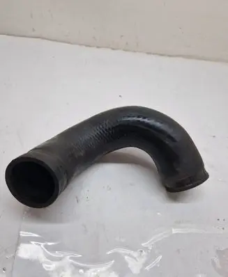 Toyota RAV 4 (XA20) Engine coolant pipe/hose