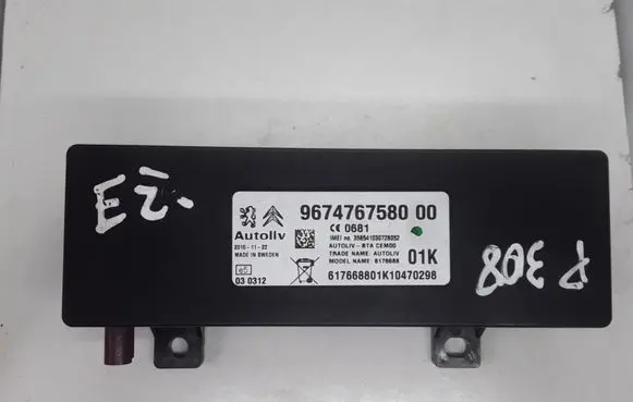 Peugeot 308 Antenna control unit 9674767580