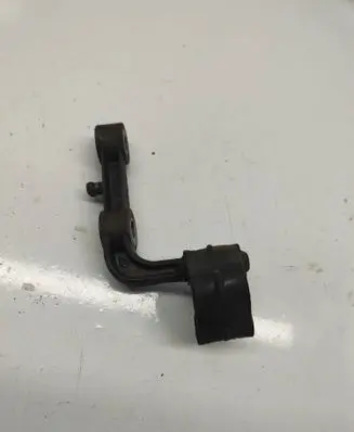 Dodge RAM Muffler mount bracket/holder 68275662AB 68410310AB