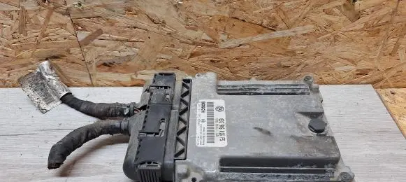 Volkswagen Golf V Engine control unit/module 03G906016FS 0281011955 1039S06188