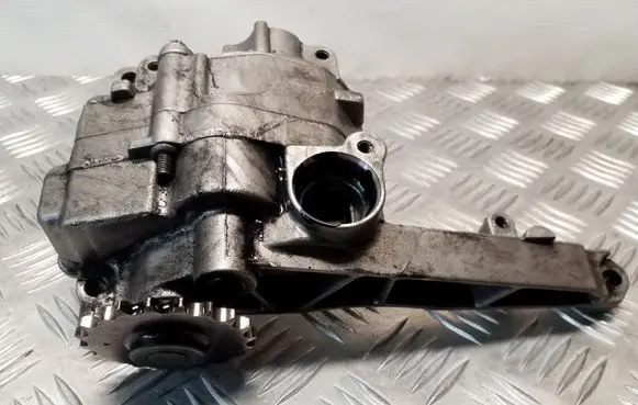 Mercedes-Benz S W221 Oil pump A6421810647