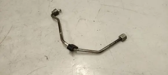 Porsche Cayenne (92A) Fuel injector supply line/pipe 