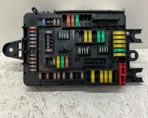 BMW 1 F20 F21 Fuse module 9389070