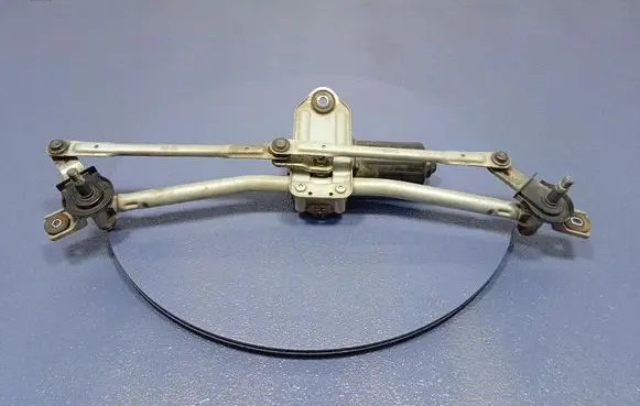 KIA Sportage Front wiper linkage and motor 