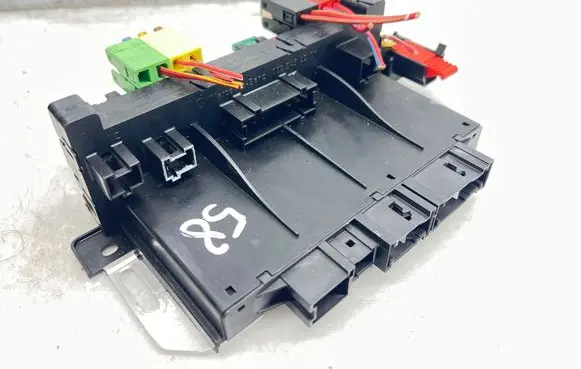 Mercedes-Benz S W220 Fuse module A0285458132