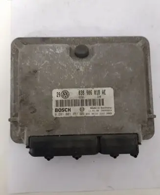 Volkswagen PASSAT B5.5 Engine control unit/module 038906018AE 0281001851