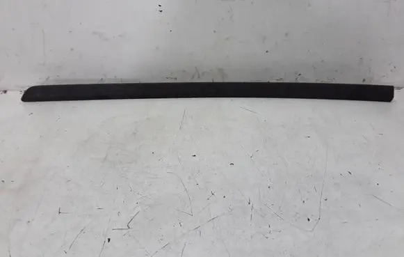 Volvo V50 Front door trim (molding) 08620165