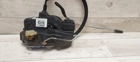 Chevrolet Cruze Front door lock 13503801
