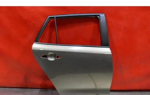 Toyota Corolla E10 Rear door 