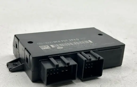 Volkswagen Golf V Tow bar trailer control unit/module 1K0907383D 1K0907383B 5DS00953023