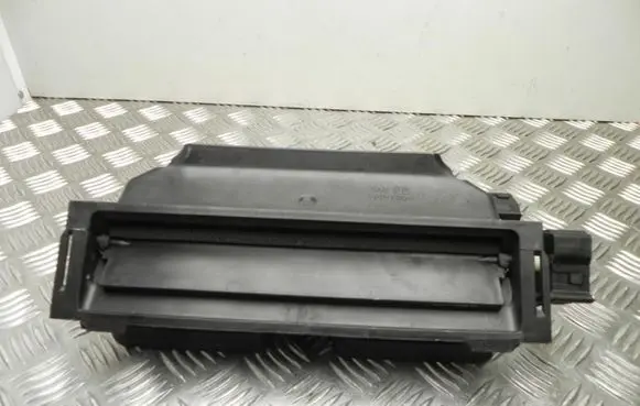 Volkswagen Phaeton Rear air vent grill 3D1819509A T113