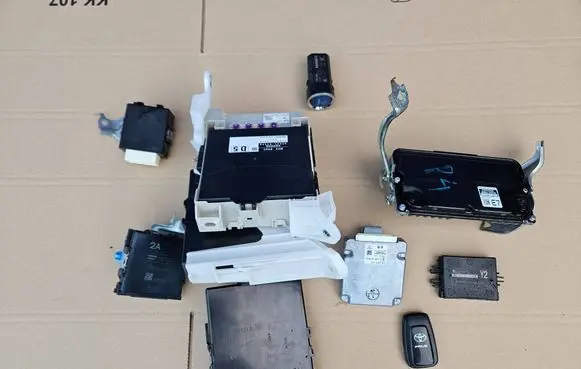 Toyota Prius (XW50) Engine ECU kit and lock set 89661-47670