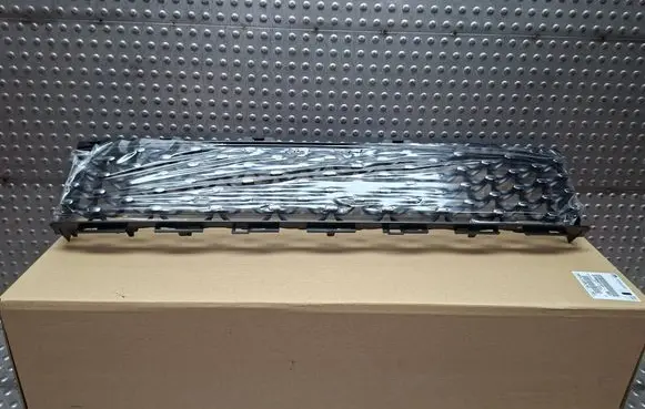Fiat 500 Front bumper lower grill S26336914 735619520