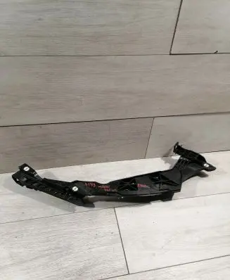Porsche Macan (95B) Front bumper mounting bracket 95B807890F