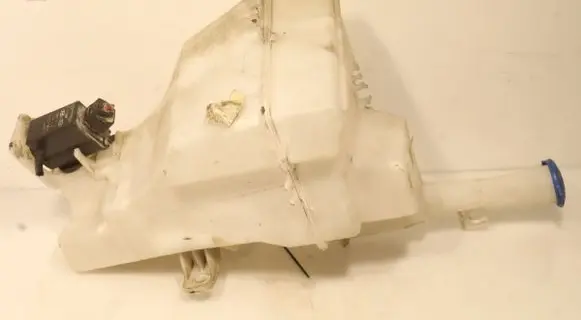 KIA Rio Windshield washer fluid reservoir/tank 986101W500