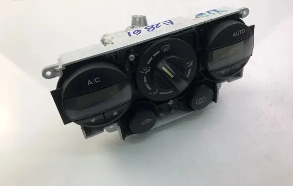Nissan Primera Interior fan control switch 