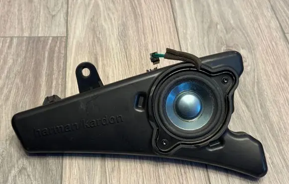 Mercedes-Benz R W251 High frequency speaker in the rear doors A2518200402 18564088C 7965AC