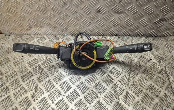 Wiper turn signal indicator stalk/switch