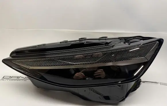 Audi A6 etron 85E Headlight/headlamp 4P0941003A