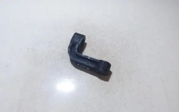 Chevrolet Captiva Engine mounting bracket
