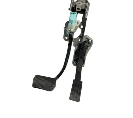 Ford Bronco Pedal assembly NX6C2D094BA 27092022 FYYBA22270025829