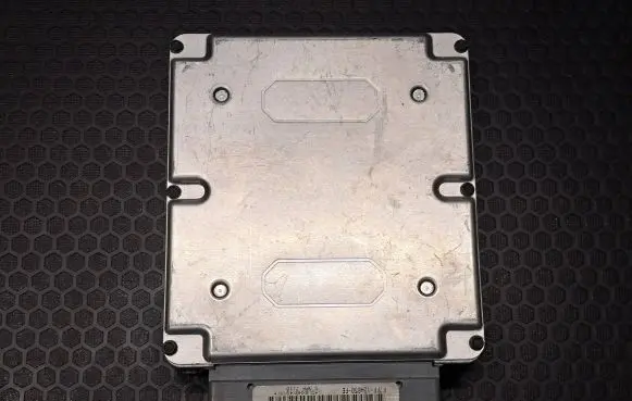 Mazda 626 Engine control unit/module FSJ318881E F7FF12A650FE CCXH00X49YXY