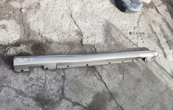 Mercedes-Benz C AMG W204 Front sill (body part) 