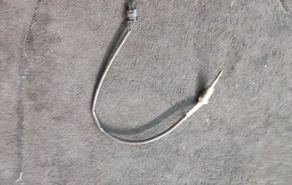 BMW 5 G30 G31 Exhaust gas temperature sensor 7543312