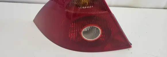 Ford Mondeo Mk III Rear/tail lights 1S7113405A