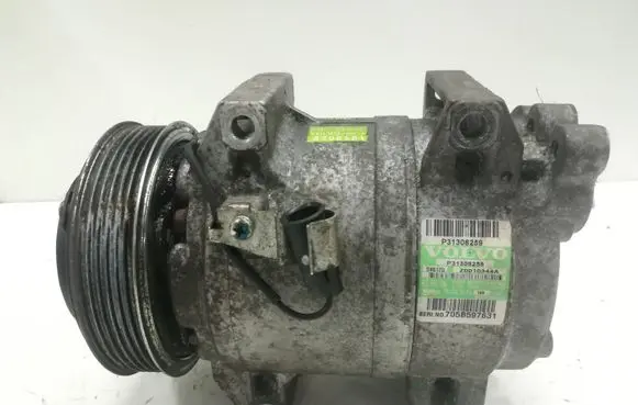 Volvo V70 Air conditioning (A/C) compressor (pump) 8708581