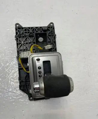 Isuzu D-Max Gear shifter/selector