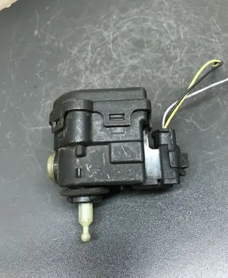 Renault Laguna II Headlight level adjustment motor 8200006664