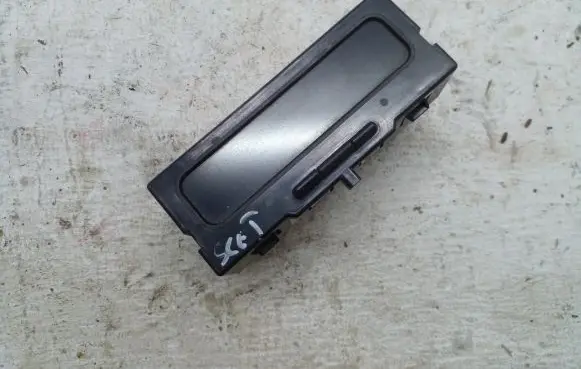 Renault Scenic I Screen/display/small screen P8200028364A