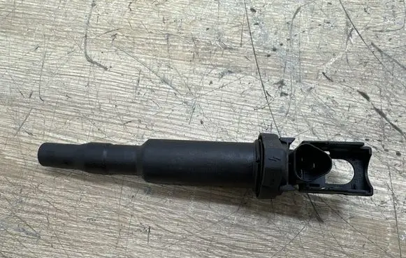 BMW 6 F06 Gran coupe High voltage ignition coil 7594937 0221504470