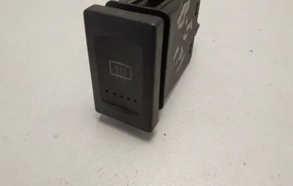 Volkswagen PASSAT B5 Windscreen/window heater switch 3B0959621C