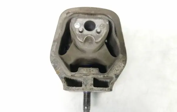 Mercedes-Benz A W169 Engine mount bracket