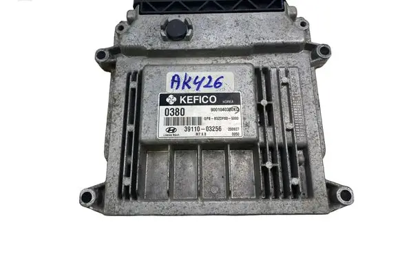 Hyundai i30 Engine control unit/module ECU 3911003256