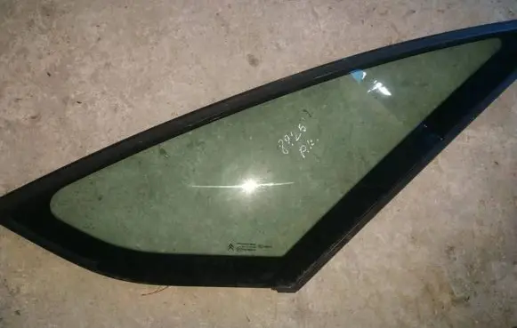 Citroen C4 I Picasso Front triangle window/glass 