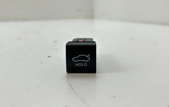 Toyota Camry VIII XV70 Tailgate opening switch F917