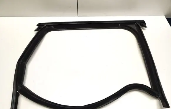 Porsche Macan (95B) Other rear door trim element 