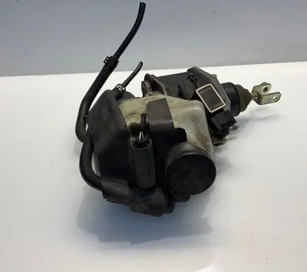 Mercedes-Benz CLS C219 Master brake cylinder A0004300312 0004300312