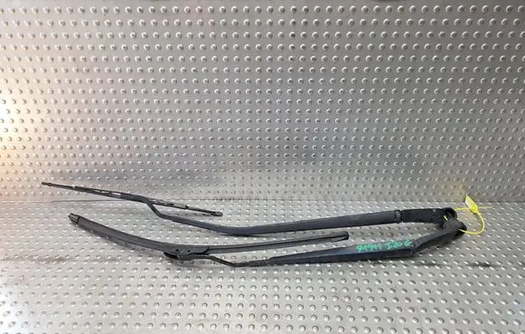 Hyundai i20 (GB IB) Headlight wiper arm set 