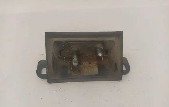 Audi A6 S6 C4 4A Loading door lock loop/hook striker 4A9827518B 4A8827563A