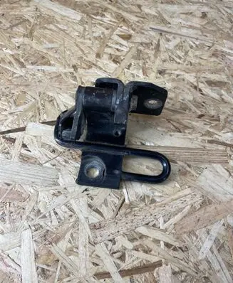 Volkswagen PASSAT B6 Front door lower hinge 