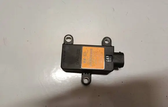 Hyundai i40 ESP acceleration yaw rate sensor 956903V100