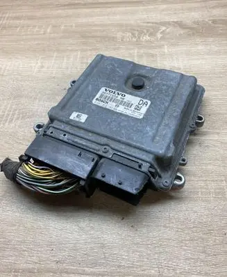 Volvo XC90 Engine control unit/module ECU 30771550AB 0281012103