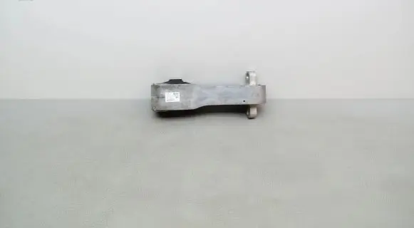 BMW 1 F40 Engine mount bracket 9454384