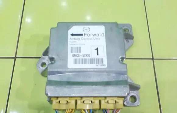 Mazda 6 Airbag control unit/module GMC857K30